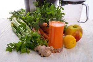 Smoothie mit Bosch Küchenmaschine Zubehör: © File: #83861984 | Author: Dar1930 – Fotolia.com Küchenmaschine mit Kochfunktion Gemüse Zubehör